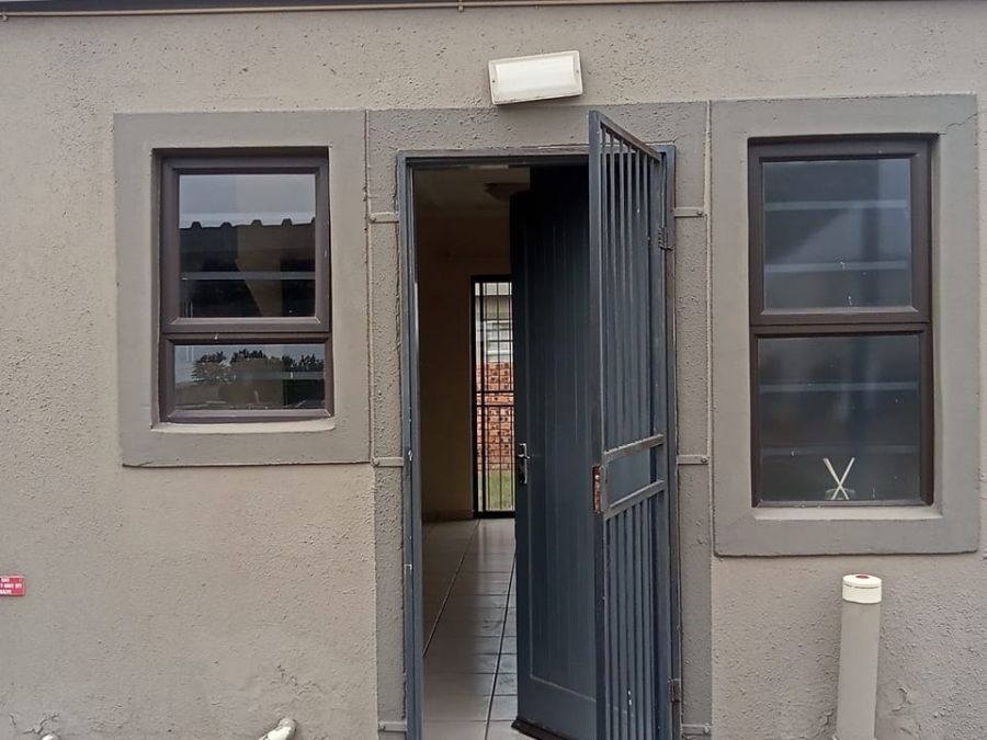 To Let 1 Bedroom Property for Rent in Kellys View Free State